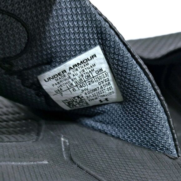 Under Armour Project Rock Slides Men Size 7 Black Michelin Wild Gripper Charged - Picture 7 of 8